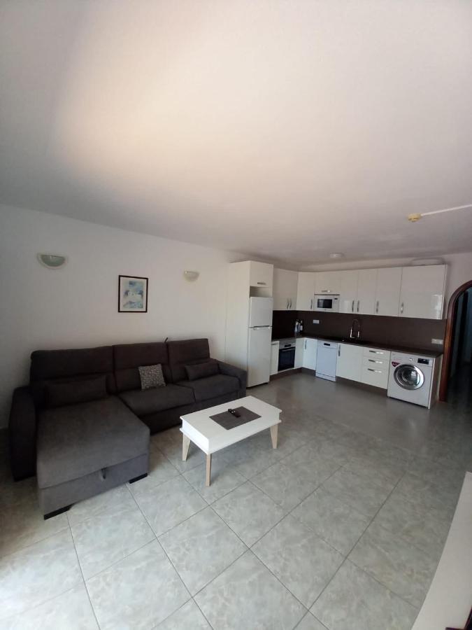 Victoria Court 2- Lovely Apartment 25 Arona  Buitenkant foto