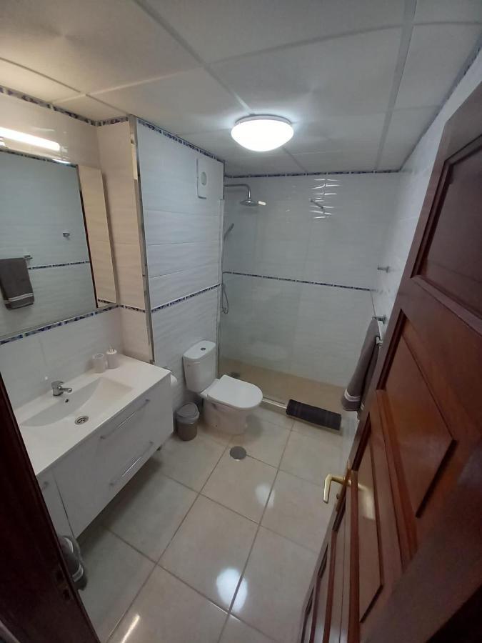 Victoria Court 2- Lovely Apartment 25 Arona  Buitenkant foto