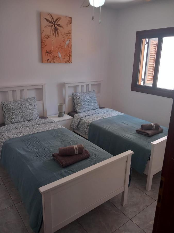 Victoria Court 2- Lovely Apartment 25 Arona  Buitenkant foto