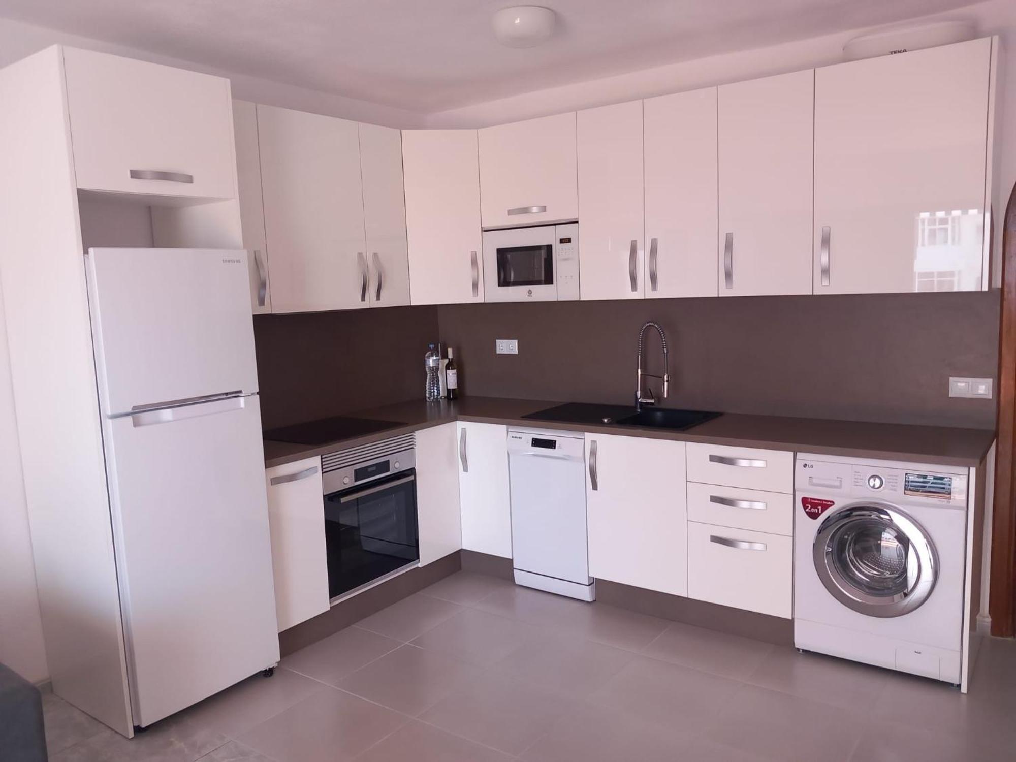 Victoria Court 2- Lovely Apartment 25 Arona  Buitenkant foto